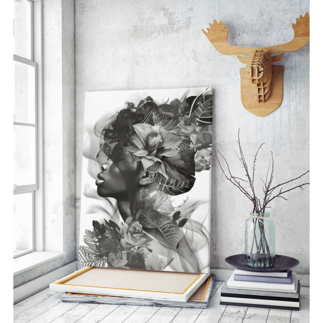 Πίνακας σε Καμβά : Smokey African Woman With Flowers