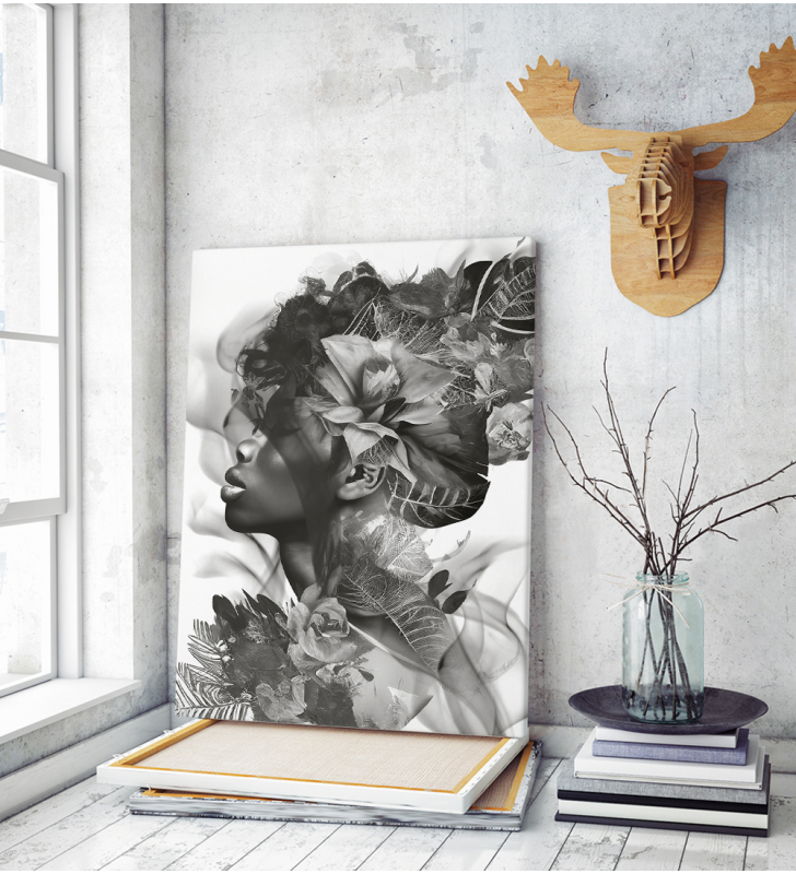 Πίνακας σε Καμβά : Smokey African Woman With Flowers
