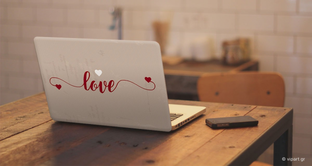 Αυτοκόλλητο Λάπτοπ "Love"